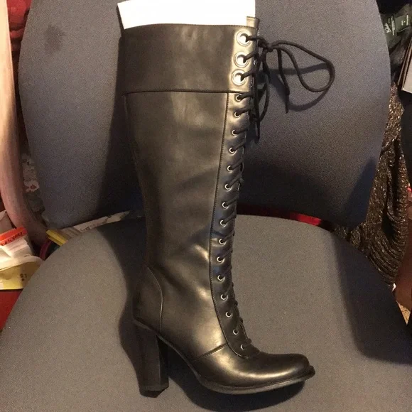 NEW NEVER WORN. - Picture 2 of 11